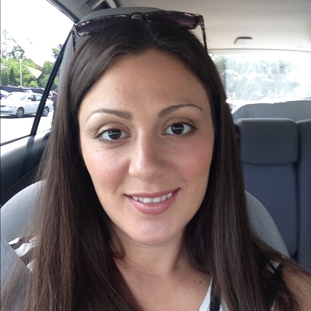 Meet your Posher, Andrea